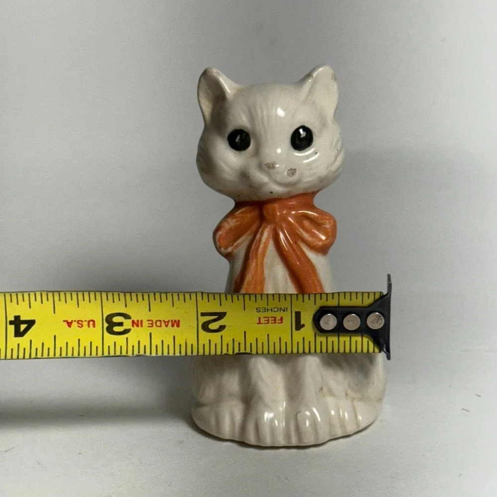 Vintage Ceramic Cat Figurine with Pink Bow – 3.5